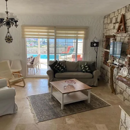 Delale * Çeşme
