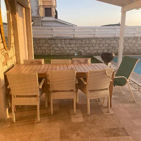 Delale Villa